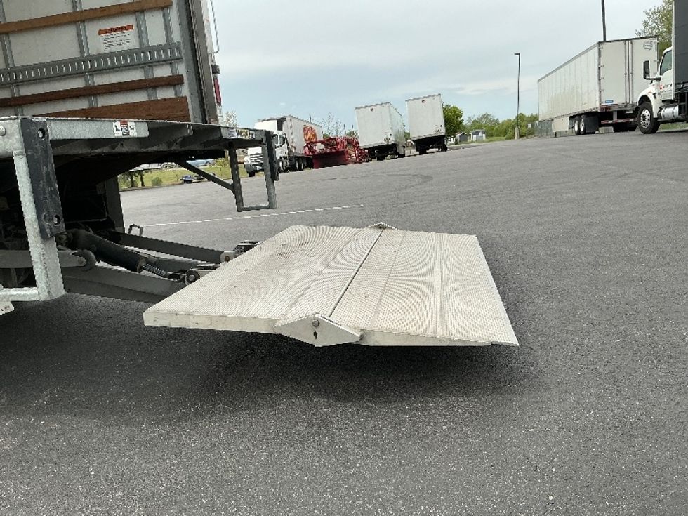 Light Duty Box Truck-Light and Medium Duty Trucks-Isuzu-2021-NPR EFI-Lexington-KY-114,637\n\t\tmiles-$ 37,000 - Image 26