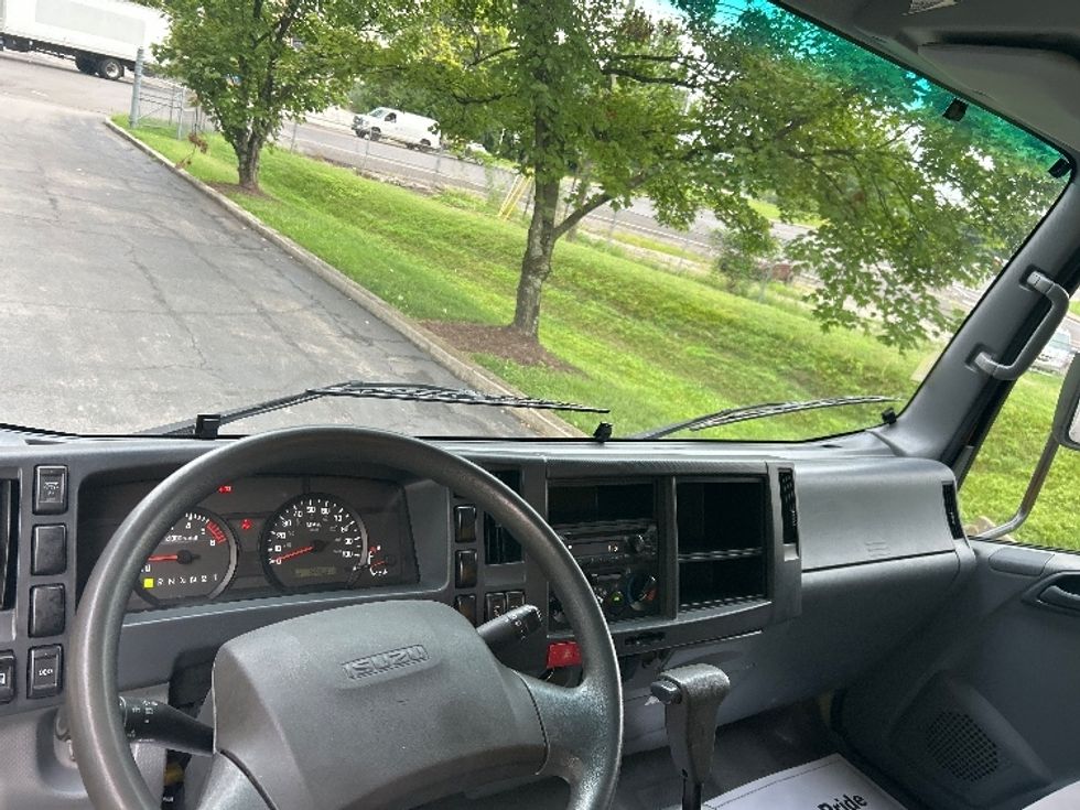 Light Duty Box Truck-Light and Medium Duty Trucks-Isuzu-2021-NPR EFI-Lexington-KY-138,486\n\t\tmiles-$ 29,250 - Image 18