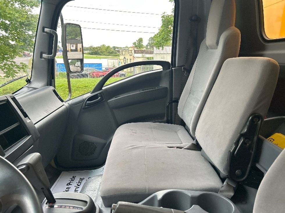 Light Duty Box Truck-Light and Medium Duty Trucks-Isuzu-2021-NPR EFI-Lexington-KY-138,486\n\t\tmiles-$ 29,250 - Image 19