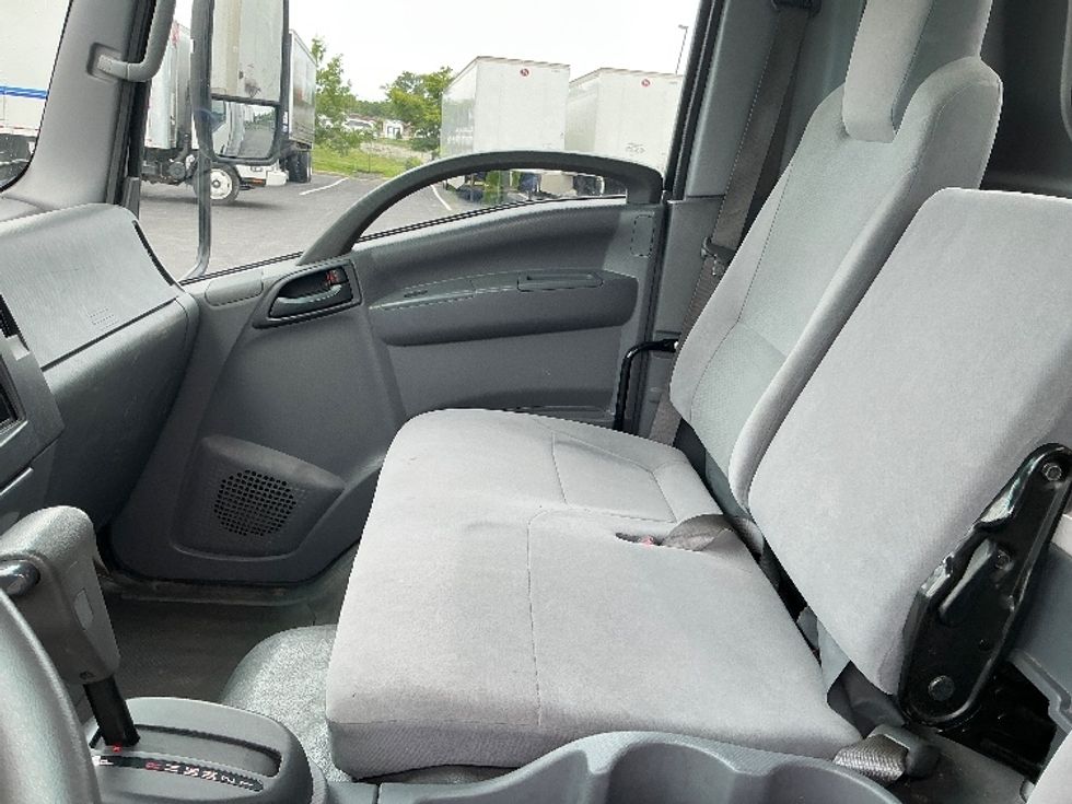 Light Duty Box Truck-Light and Medium Duty Trucks-Isuzu-2021-NPR EFI-Lexington-KY-93,072\n\t\tmiles-$ 41,000 - Image 19