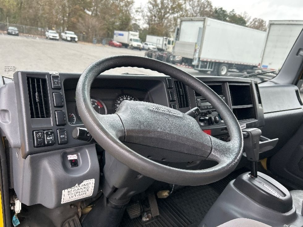 Light Duty Box Truck-Light and Medium Duty Trucks-Isuzu-2021-NPR EFI-Little Rock-AR-109,120\n\t\tmiles-$ 36,250 - Image 17