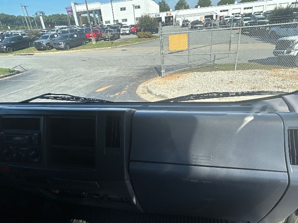 Light Duty Box Truck-Light and Medium Duty Trucks-Isuzu-2021-NPR EFI-Mcdonough-GA-105,331\n\t\tmiles-$ 41,000 - Image 21