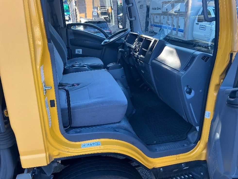 Light Duty Box Truck-Light and Medium Duty Trucks-Isuzu-2021-NPR EFI-Mebane-NC-131,127\n\t\tmiles-$ 33,500 - Image 22