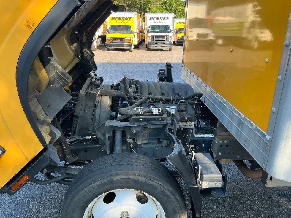 Light Duty Box Truck-Light and Medium Duty Trucks-Isuzu-2021-NPR EFI-Mebane-NC-139,366\n\t\tmiles-$ 31,250 - Image 24