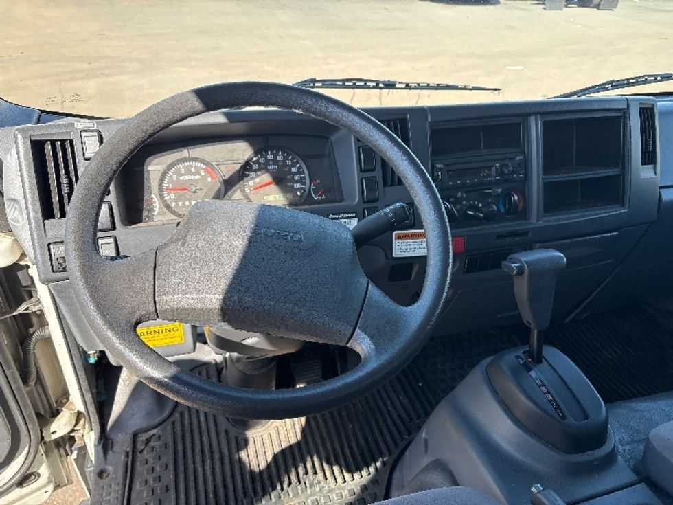 Light Duty Box Truck-Light and Medium Duty Trucks-Isuzu-2021-NPR EFI-Mebane-NC-160,000\n\t\tmiles-$ 30,750 - Image 18