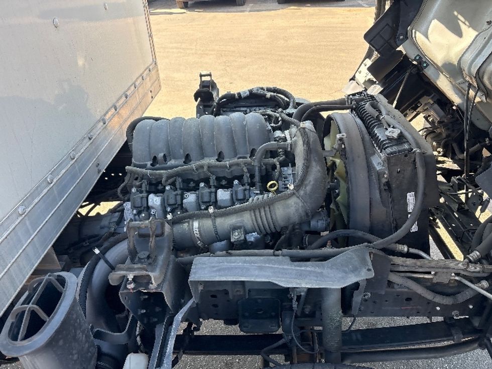 Light Duty Box Truck-Light and Medium Duty Trucks-Isuzu-2021-NPR EFI-Mebane-NC-160,000\n\t\tmiles-$ 30,750 - Image 23