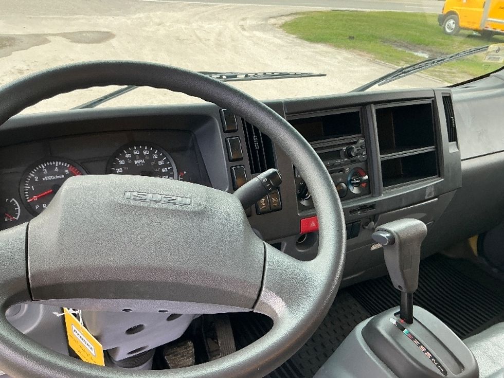 Light Duty Box Truck-Light and Medium Duty Trucks-Isuzu-2021-NPR EFI-Mebane-NC-73,967\n\t\tmiles-$ 42,250 - Image 17