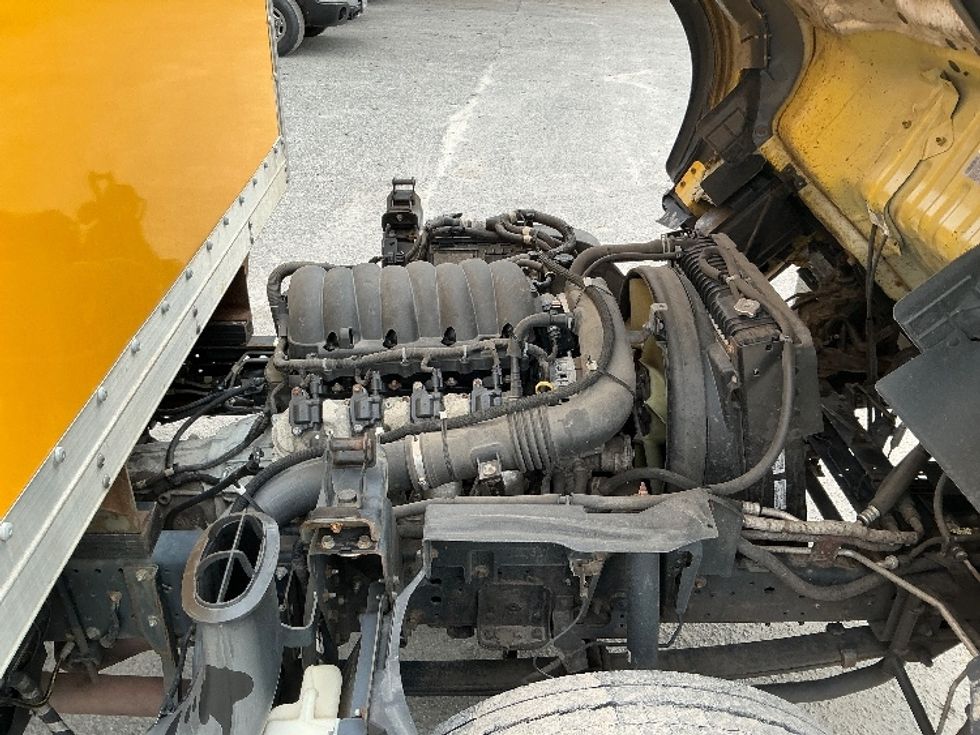 Light Duty Box Truck-Light and Medium Duty Trucks-Isuzu-2021-NPR EFI-Mebane-NC-73,967\n\t\tmiles-$ 42,250 - Image 23