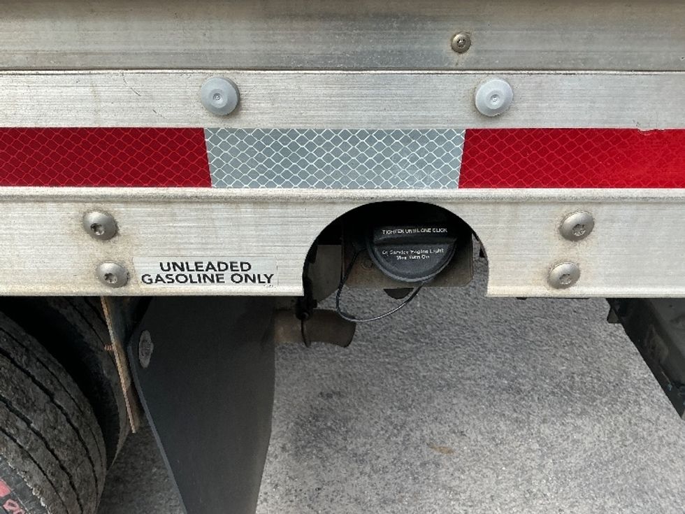 Light Duty Box Truck-Light and Medium Duty Trucks-Isuzu-2021-NPR EFI-Mebane-NC-73,967\n\t\tmiles-$ 42,250 - Image 25