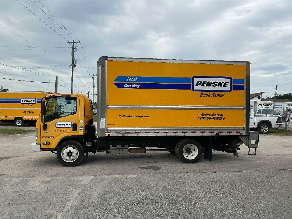 2021 Isuzu NPR/NPR-HD photo 4