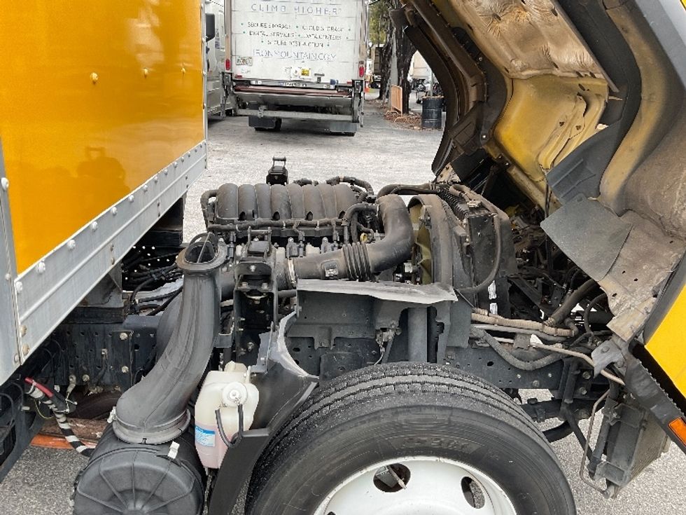 Light Duty Box Truck-Light and Medium Duty Trucks-Isuzu-2021-NPR EFI-Medley-FL-126,158\n\t\tmiles-$ 34,250 - Image 23