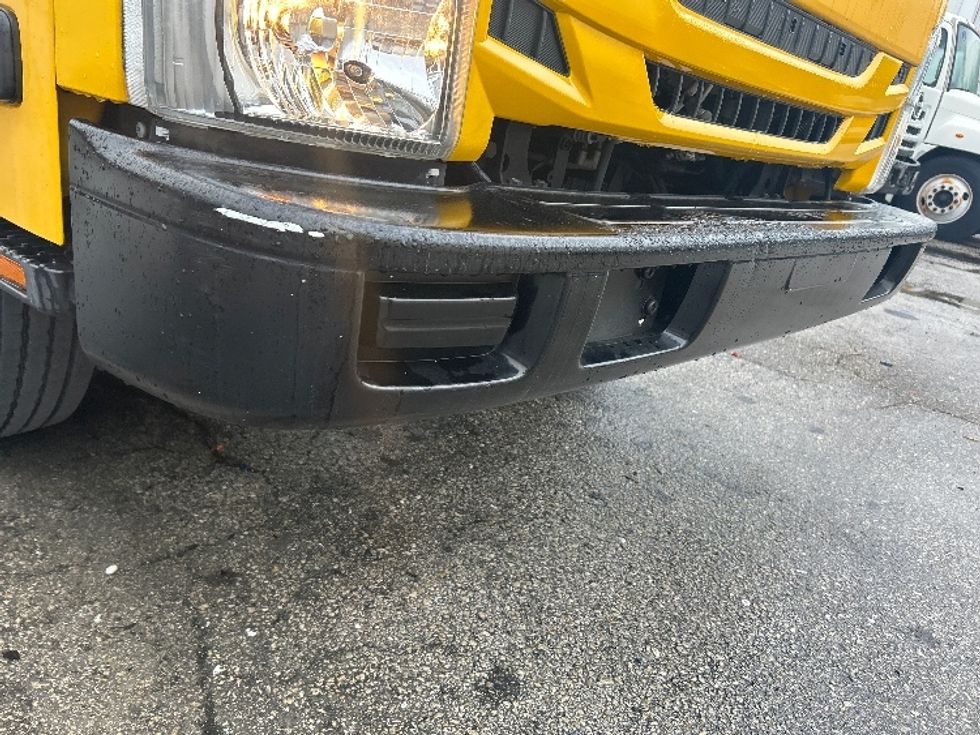 Light Duty Box Truck-Light and Medium Duty Trucks-Isuzu-2021-NPR EFI-Medley-FL-126,158\n\t\tmiles-$ 34,250 - Image 25