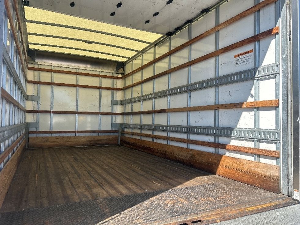 Light Duty Box Truck-Light and Medium Duty Trucks-Isuzu-2021-NPR EFI-Medley-FL-58,795\n\t\tmiles-$ 45,500 - Image 12