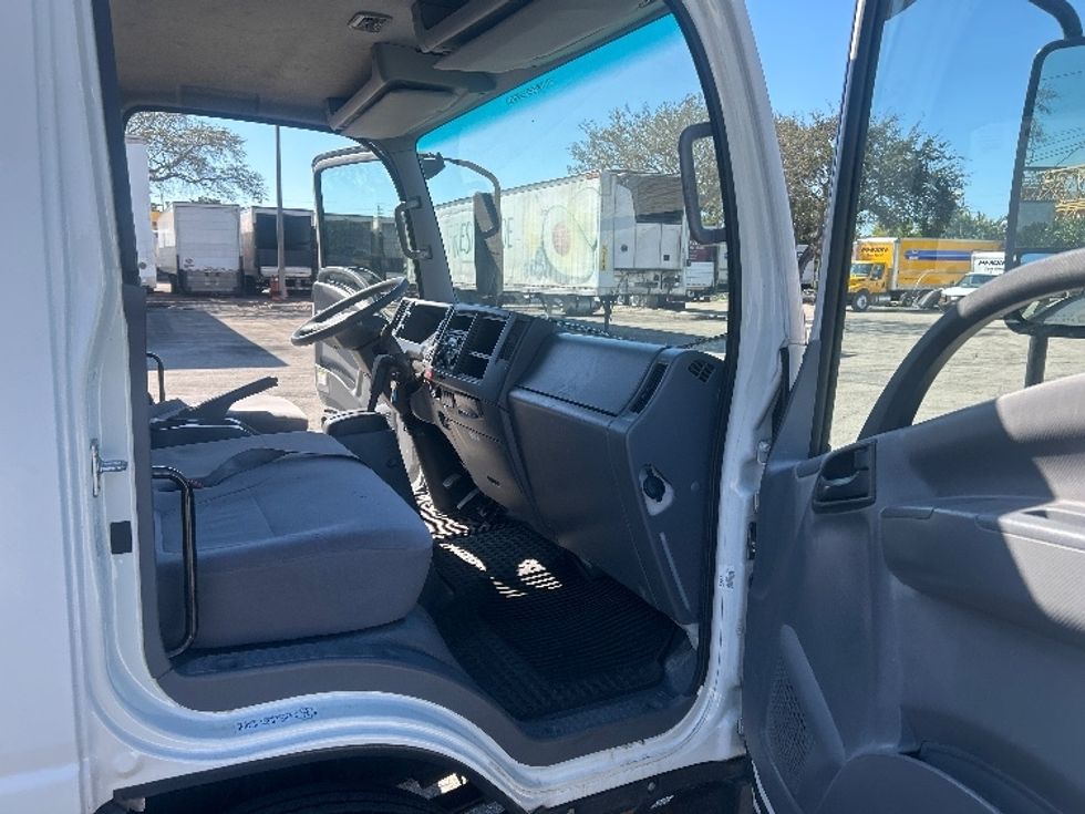 Light Duty Box Truck-Light and Medium Duty Trucks-Isuzu-2021-NPR EFI-Medley-FL-58,795\n\t\tmiles-$ 45,500 - Image 20