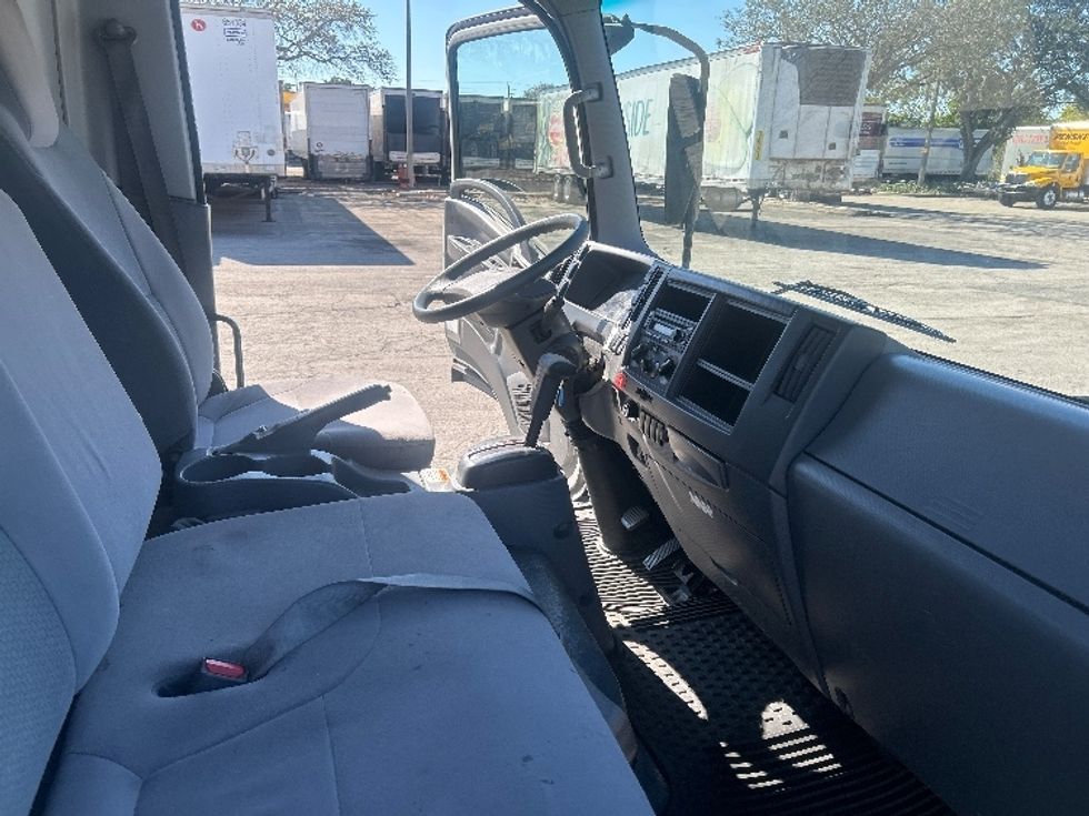 Light Duty Box Truck-Light and Medium Duty Trucks-Isuzu-2021-NPR EFI-Medley-FL-58,795\n\t\tmiles-$ 45,500 - Image 22