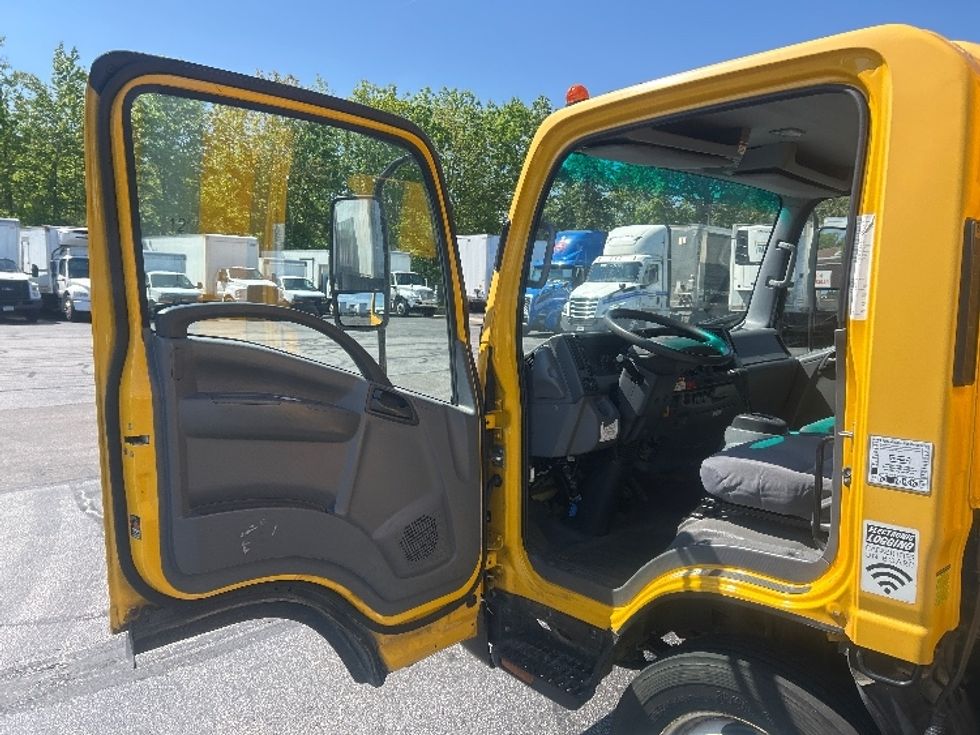 Light Duty Box Truck-Light and Medium Duty Trucks-Isuzu-2021-NPR EFI-Middlefield-OH-106,933\n\t\tmiles-$ 37,000 - Image 17