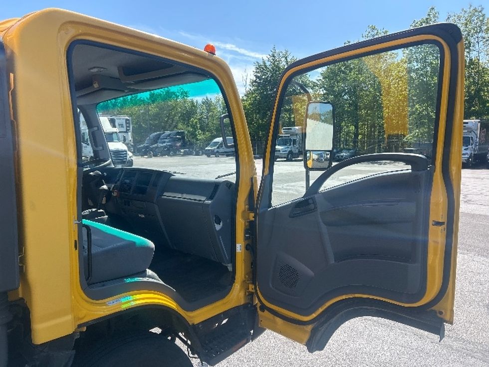 Light Duty Box Truck-Light and Medium Duty Trucks-Isuzu-2021-NPR EFI-Middlefield-OH-106,933\n\t\tmiles-$ 37,000 - Image 20