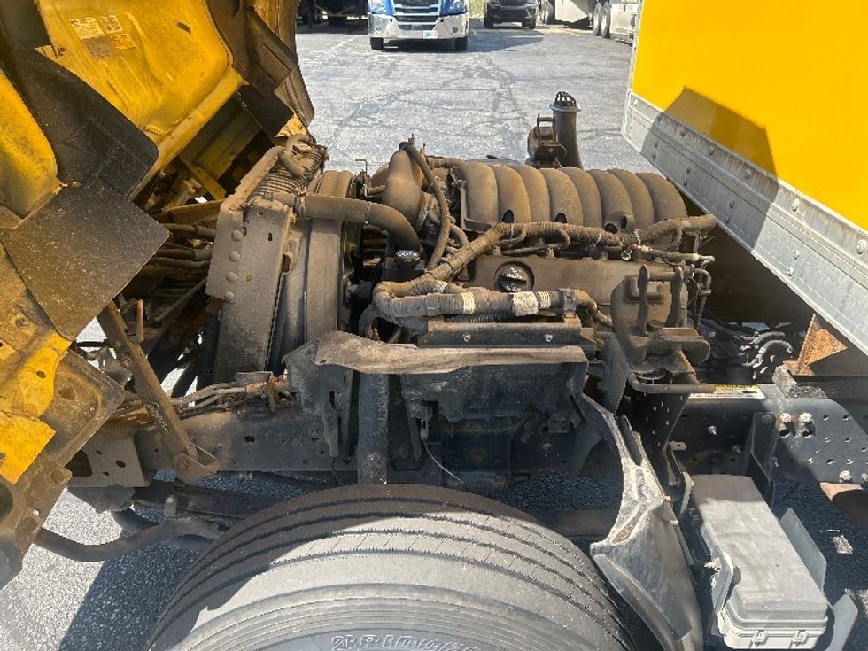 Light Duty Box Truck-Light and Medium Duty Trucks-Isuzu-2021-NPR EFI-Middlefield-OH-106,933\n\t\tmiles-$ 37,000 - Image 24