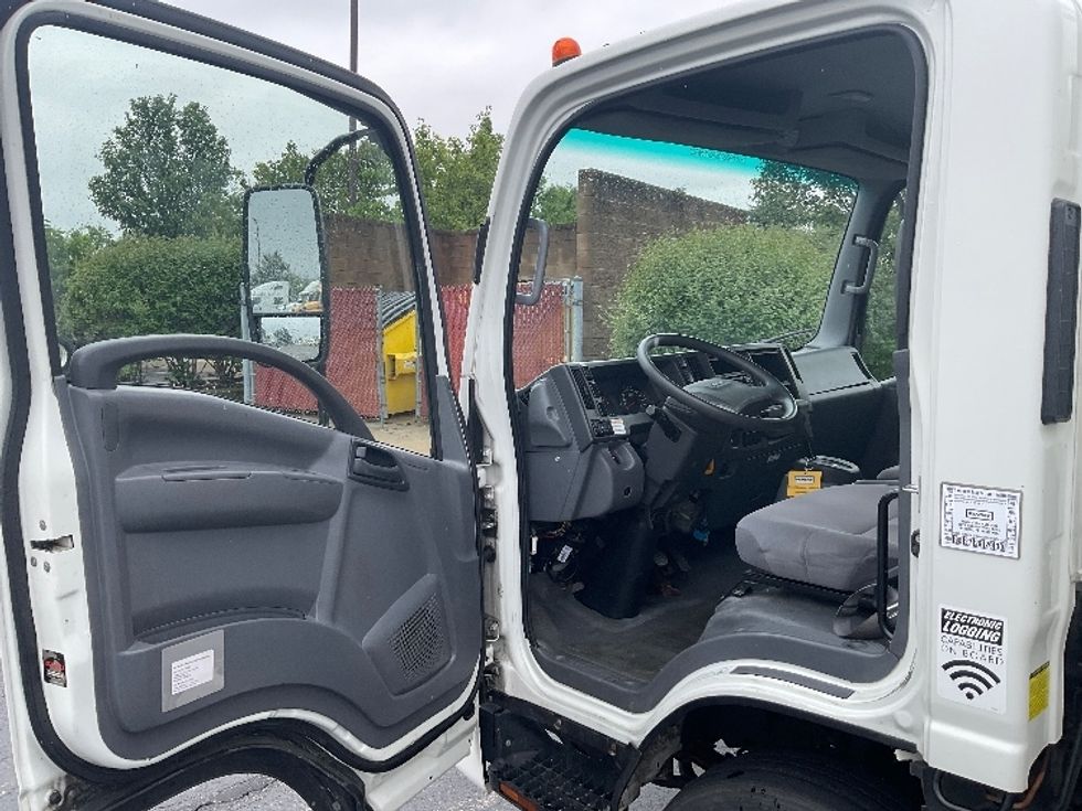 Light Duty Box Truck-Light and Medium Duty Trucks-Isuzu-2021-NPR EFI-Middlefield-OH-108,205\n\t\tmiles-$ 39,250 - Image 16