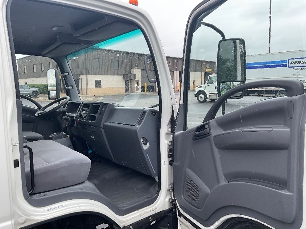 Light Duty Box Truck-Light and Medium Duty Trucks-Isuzu-2021-NPR EFI-Middlefield-OH-108,205\n\t\tmiles-$ 39,250 - Image 20