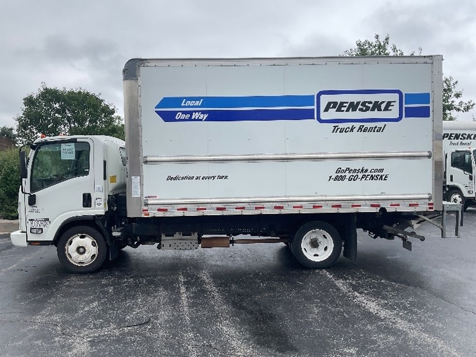 Light Duty Box Truck-Light and Medium Duty Trucks-Isuzu-2021-NPR EFI-Middlefield-OH-108,205\n\t\tmiles-$ 39,250 - Image 4
