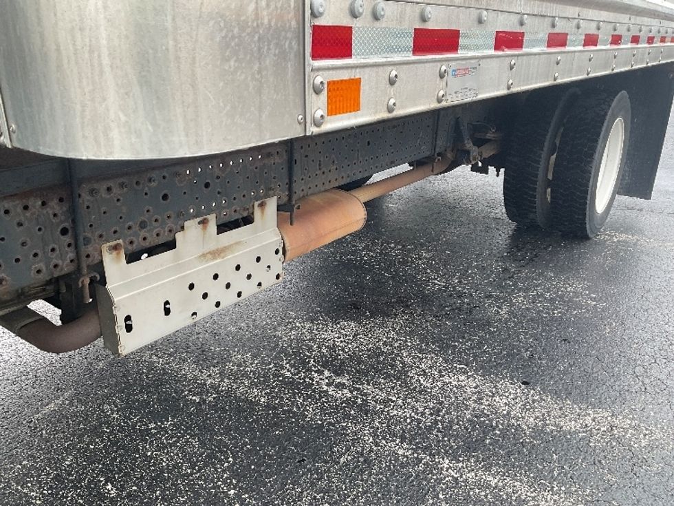 Light Duty Box Truck-Light and Medium Duty Trucks-Isuzu-2021-NPR EFI-Middlefield-OH-108,205\n\t\tmiles-$ 39,250 - Image 5