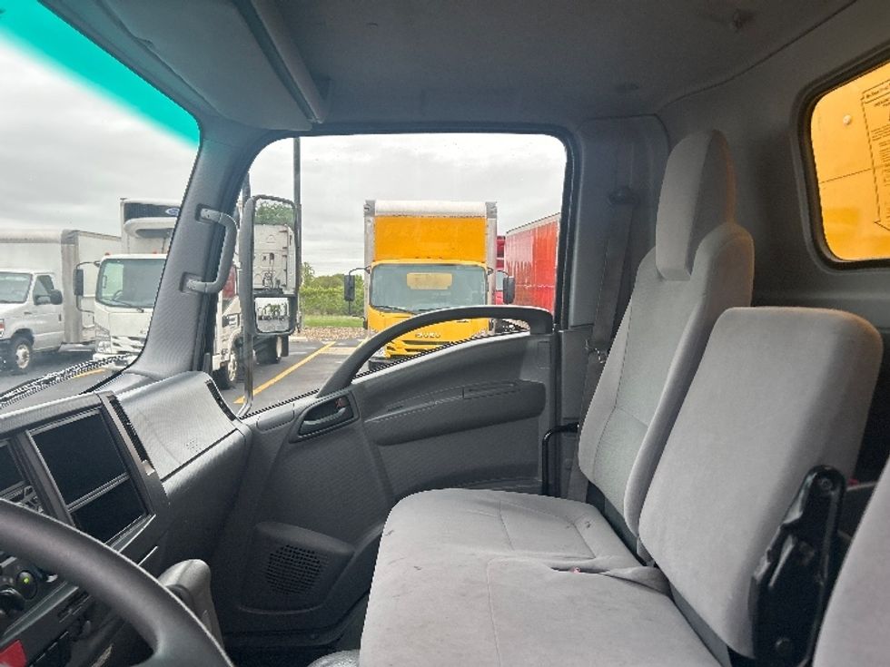 Light Duty Box Truck-Light and Medium Duty Trucks-Isuzu-2021-NPR EFI-Middlefield-OH-109,125\n\t\tmiles-$ 36,750 - Image 19