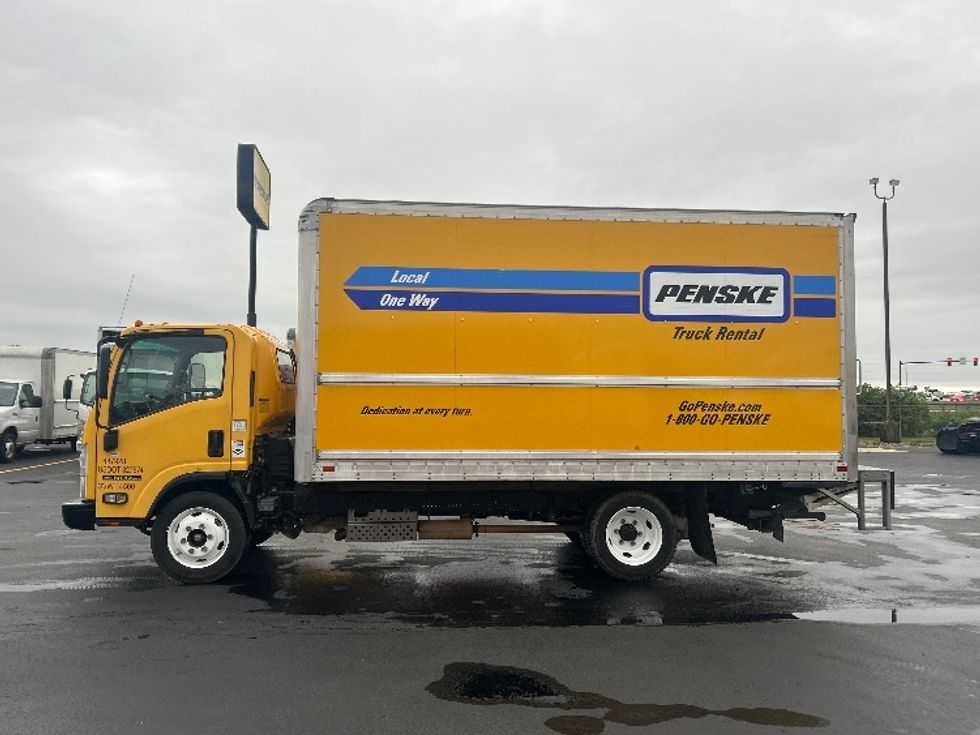 Light Duty Box Truck-Light and Medium Duty Trucks-Isuzu-2021-NPR EFI-Middlefield-OH-109,125\n\t\tmiles-$ 36,750 - Image 4