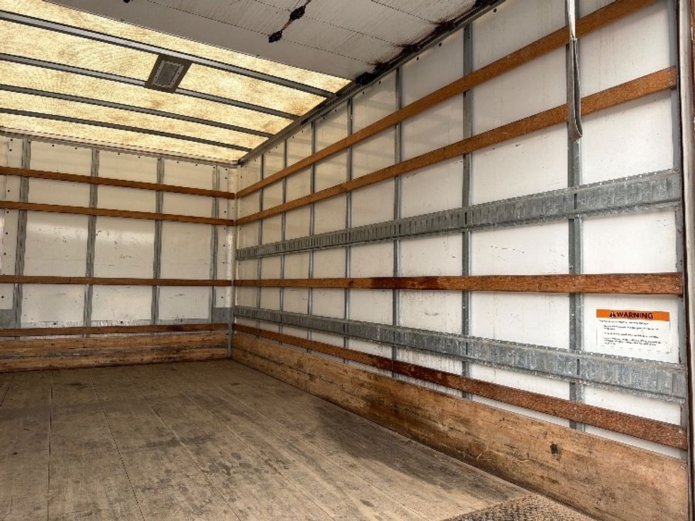 Light Duty Box Truck-Light and Medium Duty Trucks-Isuzu-2021-NPR EFI-Middlefield-OH-113,284\n\t\tmiles-$ 33,250 - Image 12
