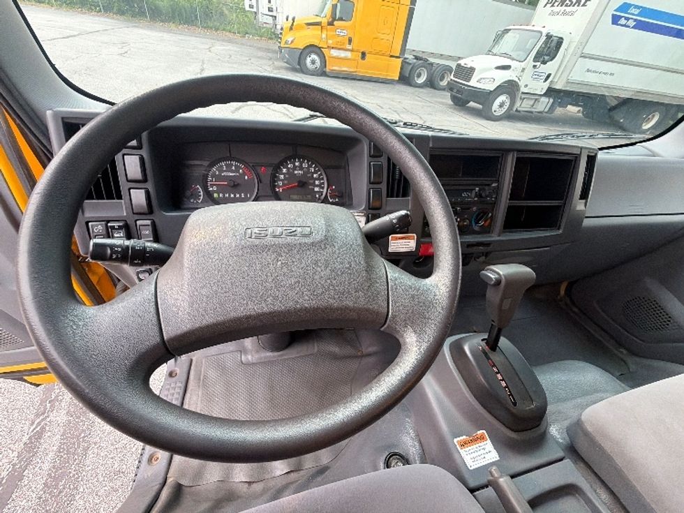 Light Duty Box Truck-Light and Medium Duty Trucks-Isuzu-2021-NPR EFI-Middlefield-OH-113,284\n\t\tmiles-$ 33,250 - Image 18