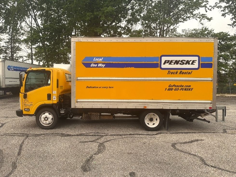 Light Duty Box Truck-Light and Medium Duty Trucks-Isuzu-2021-NPR EFI-Middlefield-OH-113,284\n\t\tmiles-$ 33,250 - Image 4