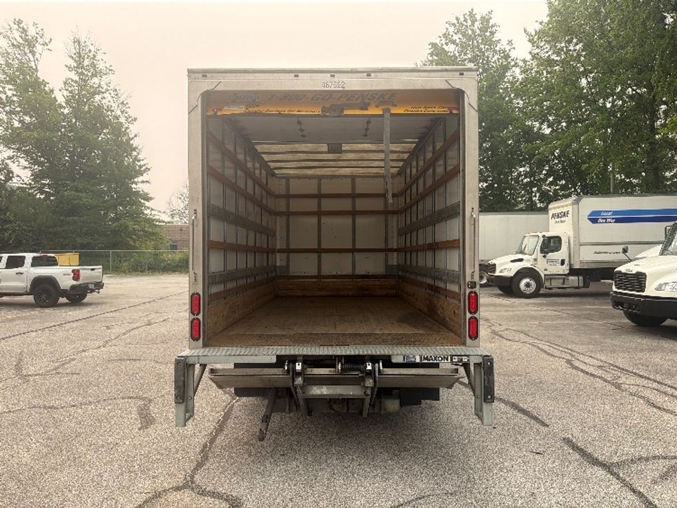 Light Duty Box Truck-Light and Medium Duty Trucks-Isuzu-2021-NPR EFI-Middlefield-OH-113,284\n\t\tmiles-$ 33,250 - Image 8