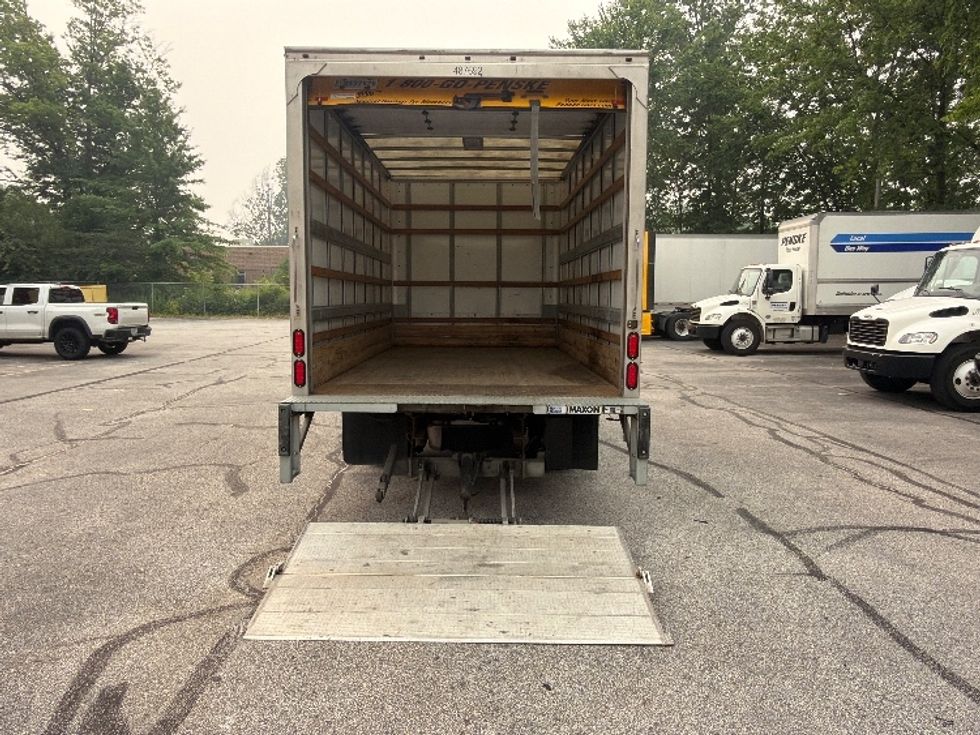 Light Duty Box Truck-Light and Medium Duty Trucks-Isuzu-2021-NPR EFI-Middlefield-OH-113,284\n\t\tmiles-$ 33,250 - Image 9