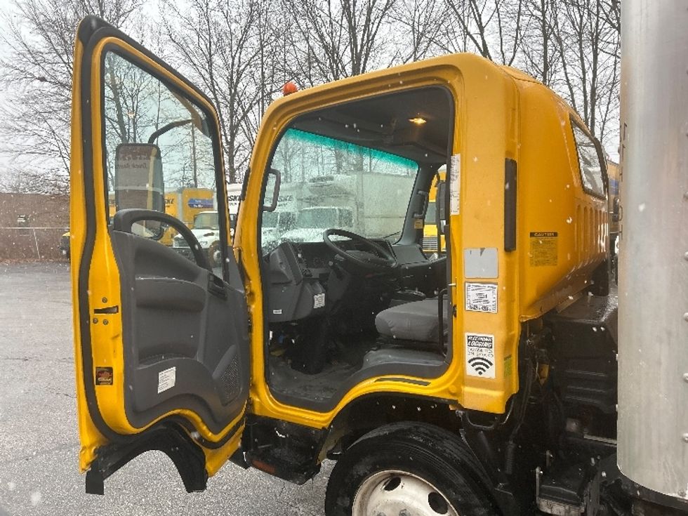 Light Duty Box Truck-Light and Medium Duty Trucks-Isuzu-2021-NPR EFI-Middlefield-OH-118,344\n\t\tmiles-$ 32,500 - Image 16