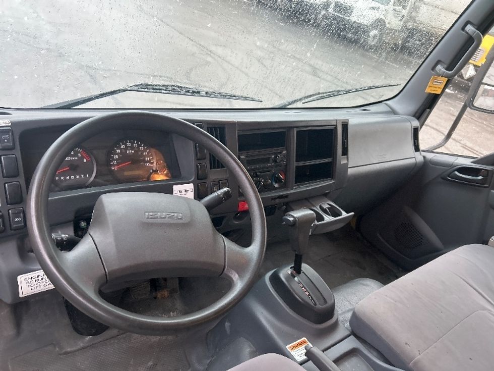 Light Duty Box Truck-Light and Medium Duty Trucks-Isuzu-2021-NPR EFI-Middlefield-OH-118,344\n\t\tmiles-$ 32,500 - Image 18
