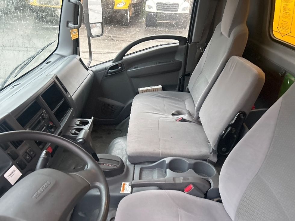 Light Duty Box Truck-Light and Medium Duty Trucks-Isuzu-2021-NPR EFI-Middlefield-OH-118,344\n\t\tmiles-$ 32,500 - Image 19