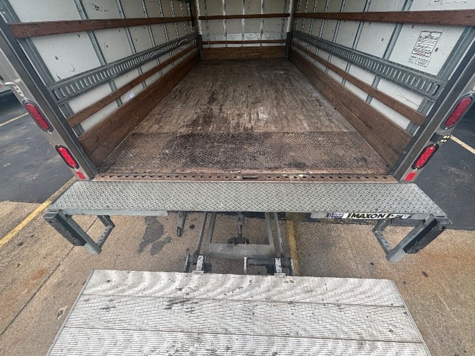 Light Duty Box Truck-Light and Medium Duty Trucks-Isuzu-2021-NPR EFI-Middlefield-OH-119,178\n\t\tmiles-$ 35,000 - Image 10