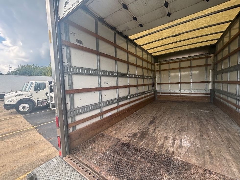 Light Duty Box Truck-Light and Medium Duty Trucks-Isuzu-2021-NPR EFI-Middlefield-OH-119,178\n\t\tmiles-$ 35,000 - Image 11