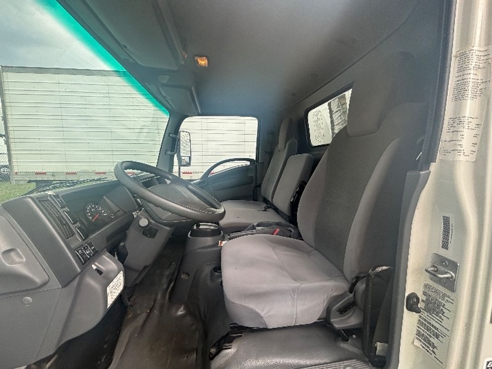 Light Duty Box Truck-Light and Medium Duty Trucks-Isuzu-2021-NPR EFI-Middlefield-OH-119,178\n\t\tmiles-$ 35,000 - Image 19