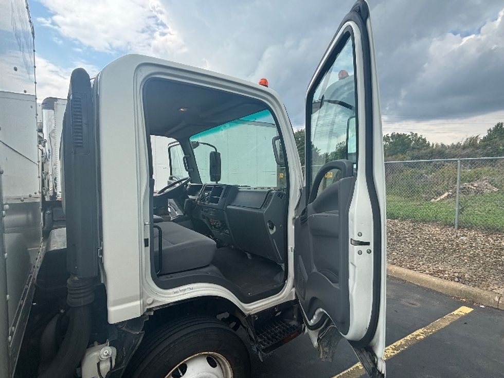 Light Duty Box Truck-Light and Medium Duty Trucks-Isuzu-2021-NPR EFI-Middlefield-OH-119,178\n\t\tmiles-$ 35,000 - Image 20