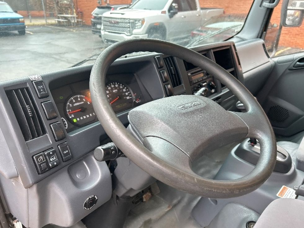 Light Duty Box Truck-Light and Medium Duty Trucks-Isuzu-2021-NPR EFI-Middlefield-OH-141,973\n\t\tmiles-$ 28,000 - Image 17