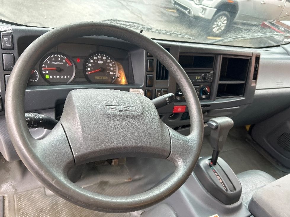 Light Duty Box Truck-Light and Medium Duty Trucks-Isuzu-2021-NPR EFI-Middlefield-OH-141,973\n\t\tmiles-$ 28,000 - Image 18