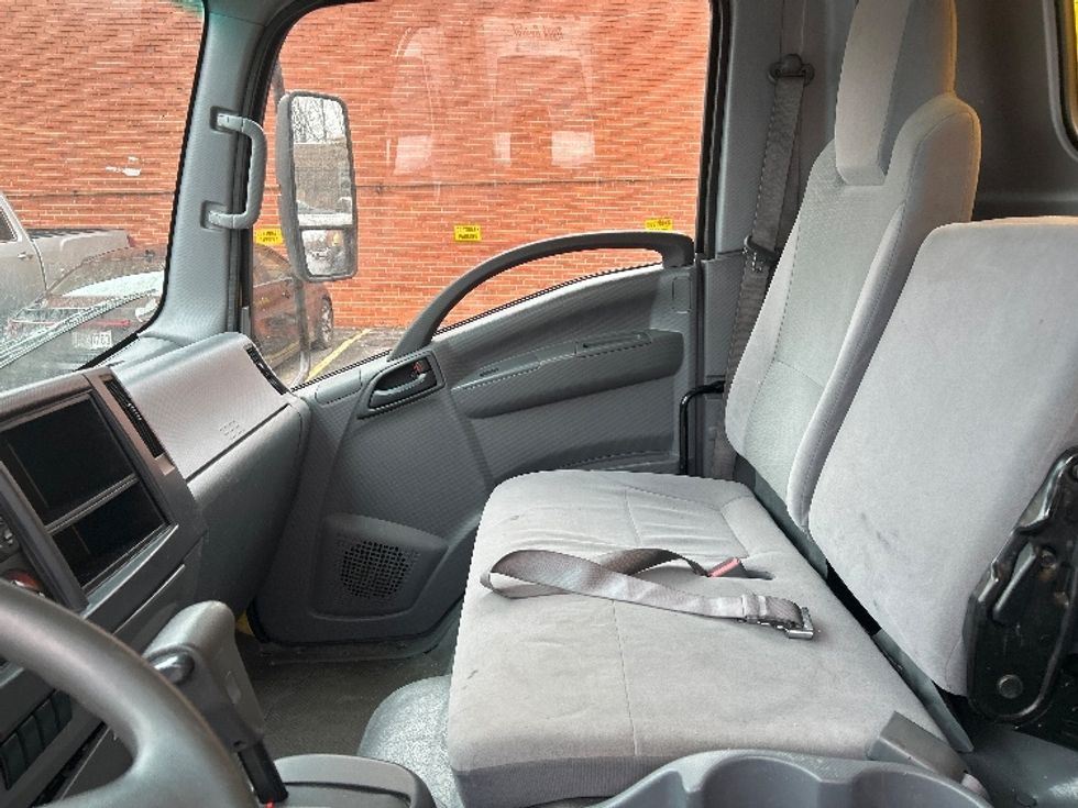 Light Duty Box Truck-Light and Medium Duty Trucks-Isuzu-2021-NPR EFI-Middlefield-OH-141,973\n\t\tmiles-$ 28,000 - Image 19