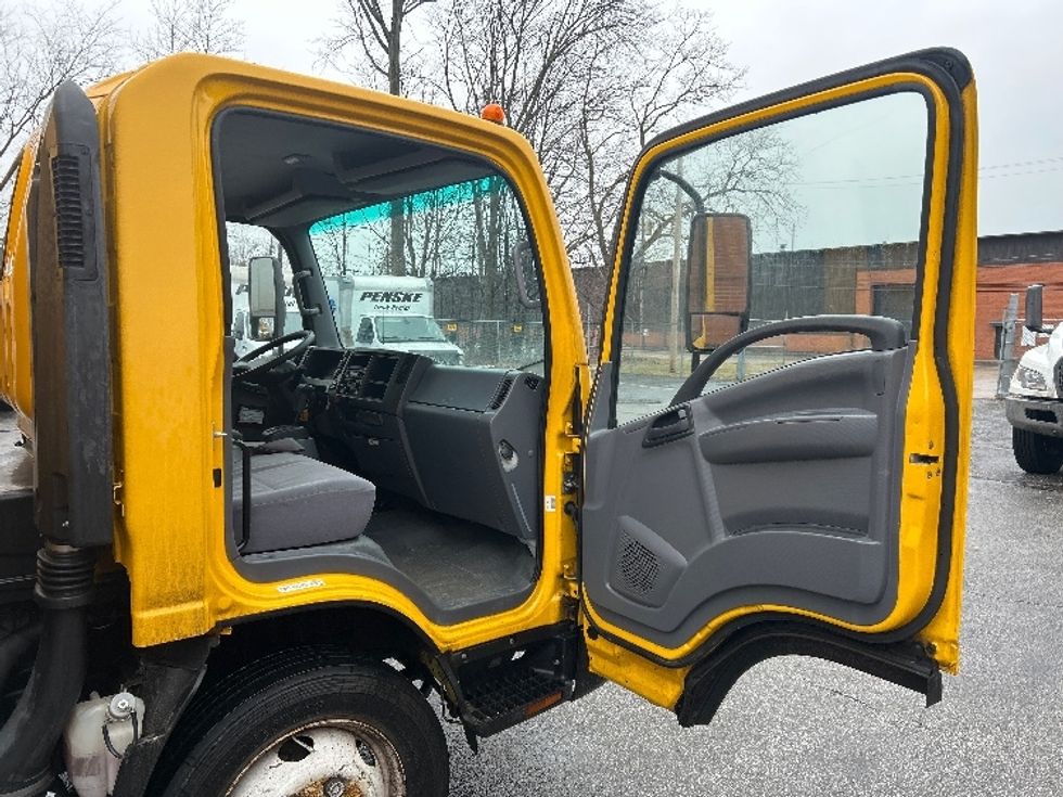 Light Duty Box Truck-Light and Medium Duty Trucks-Isuzu-2021-NPR EFI-Middlefield-OH-141,973\n\t\tmiles-$ 28,000 - Image 20