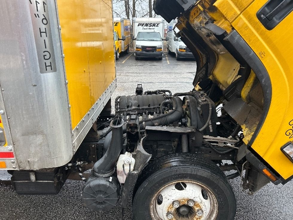 Light Duty Box Truck-Light and Medium Duty Trucks-Isuzu-2021-NPR EFI-Middlefield-OH-141,973\n\t\tmiles-$ 28,000 - Image 23