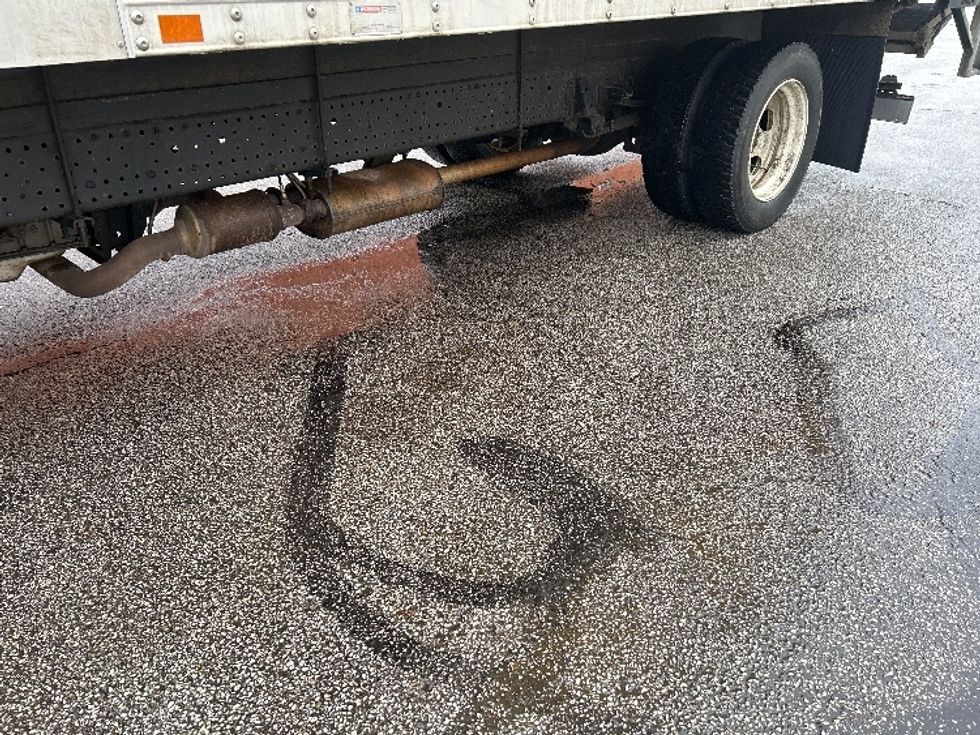 Light Duty Box Truck-Light and Medium Duty Trucks-Isuzu-2021-NPR EFI-Middlefield-OH-141,973\n\t\tmiles-$ 28,000 - Image 5