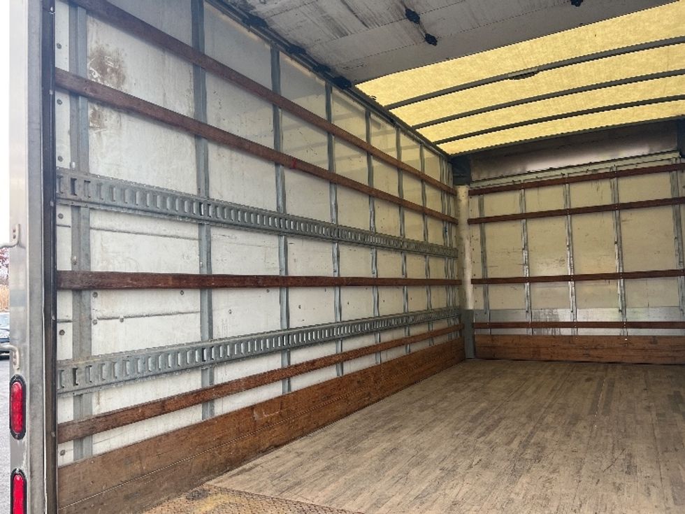 Light Duty Box Truck-Light and Medium Duty Trucks-Isuzu-2021-NPR EFI-Middlefield-OH-152,922\n\t\tmiles-$ 25,250 - Image 11