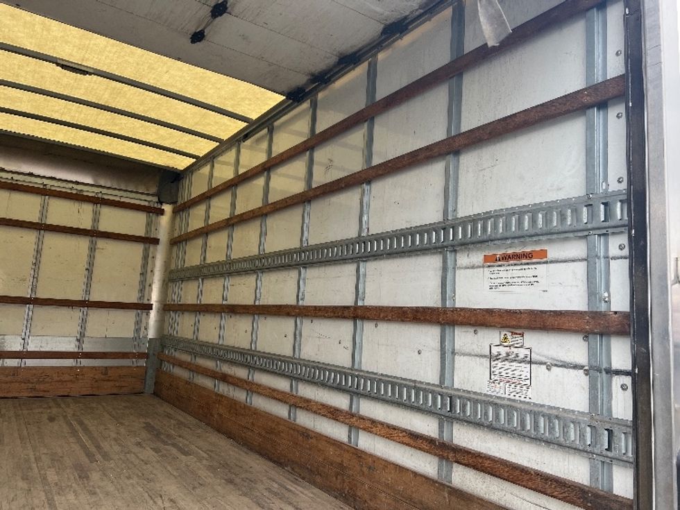 Light Duty Box Truck-Light and Medium Duty Trucks-Isuzu-2021-NPR EFI-Middlefield-OH-152,922\n\t\tmiles-$ 25,250 - Image 12