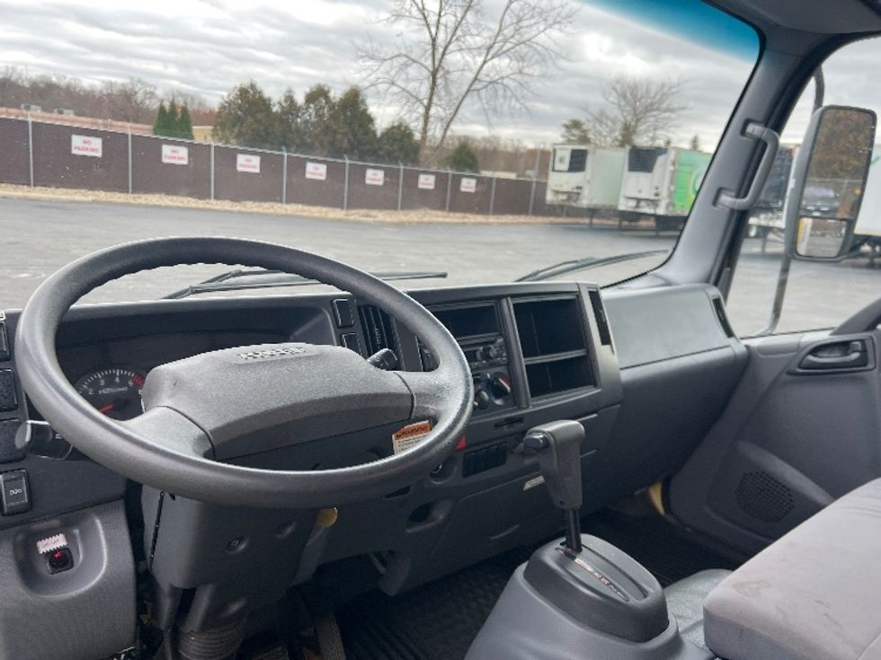 Light Duty Box Truck-Light and Medium Duty Trucks-Isuzu-2021-NPR EFI-Middlefield-OH-152,922\n\t\tmiles-$ 25,250 - Image 18