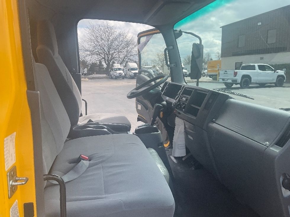 Light Duty Box Truck-Light and Medium Duty Trucks-Isuzu-2021-NPR EFI-Middlefield-OH-93,245\n\t\tmiles-$ 37,000 - Image 21